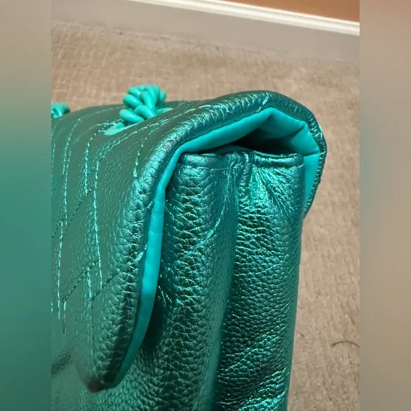 Kurt Geiger London Metallic Quilted Kensington Drench Purse - Picture 8 of 16